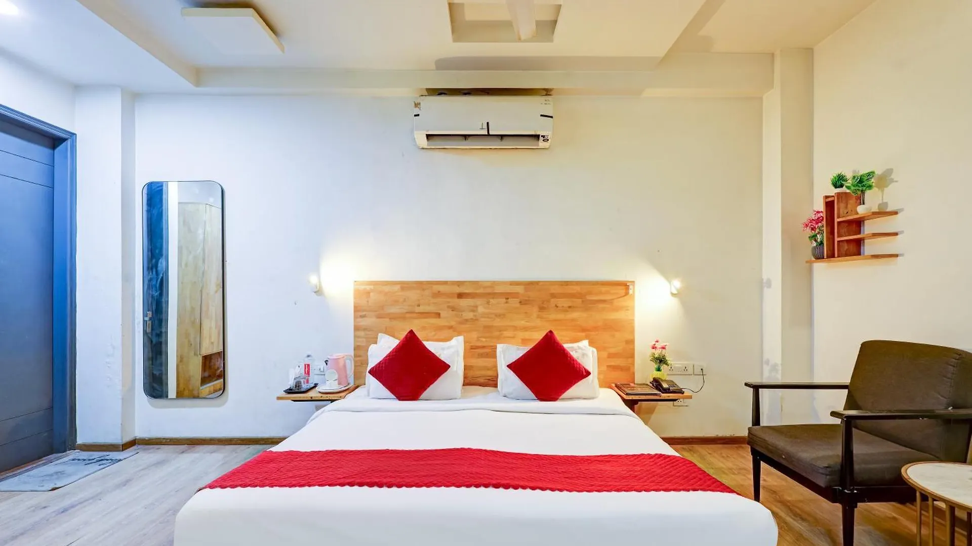 גורגאון Wedlock Corporate Suites - Sohna Road 3*,  הודו